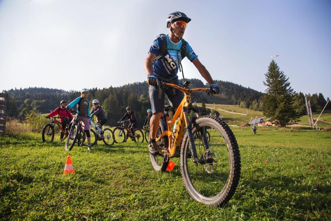 Place Royale Pour 10 A 12 Personnes A 30 Met Des Pistes De Ski Et Vtt Métabief エクステリア 写真